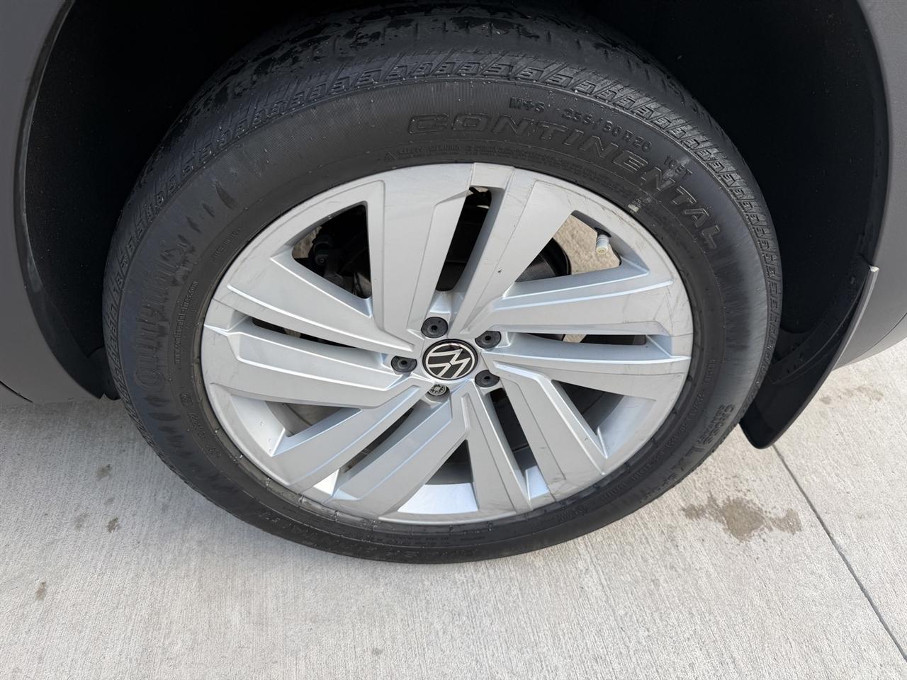 Volkswagen Atlas Cross Sport V6 SE w/Technology 2021