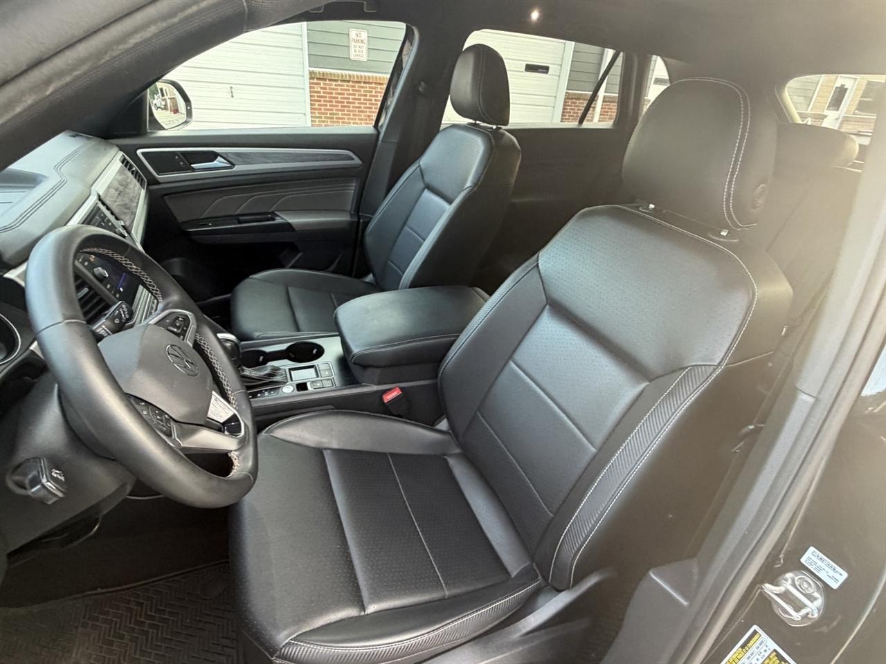 Volkswagen Atlas Cross Sport V6 SE w/Technology 2021