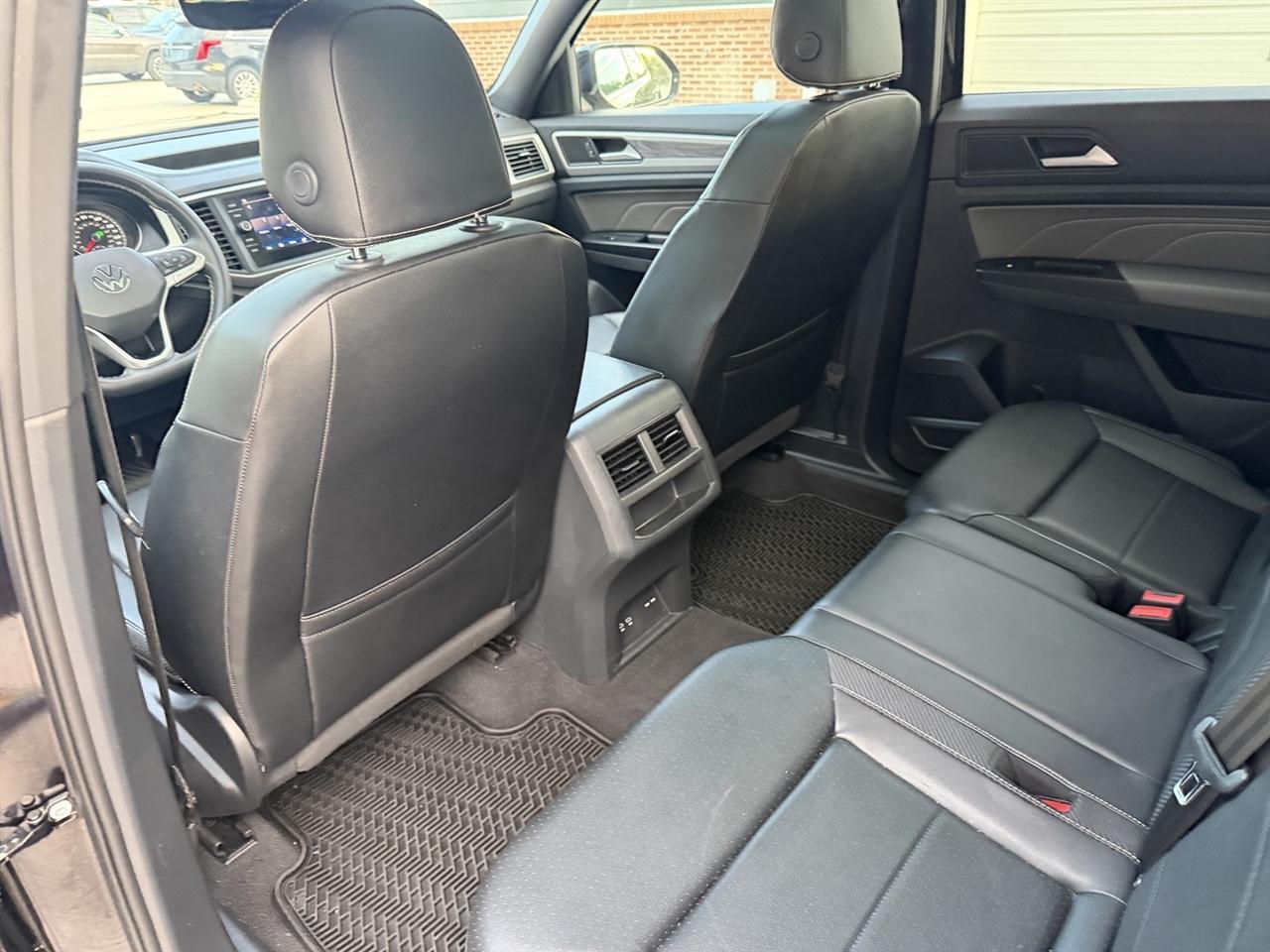 Volkswagen Atlas Cross Sport V6 SE w/Technology 2021