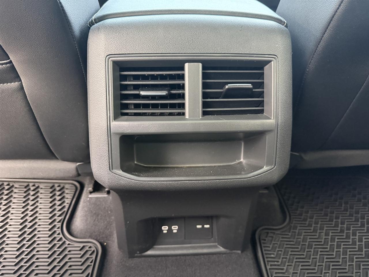 Volkswagen Atlas Cross Sport V6 SE w/Technology 2021