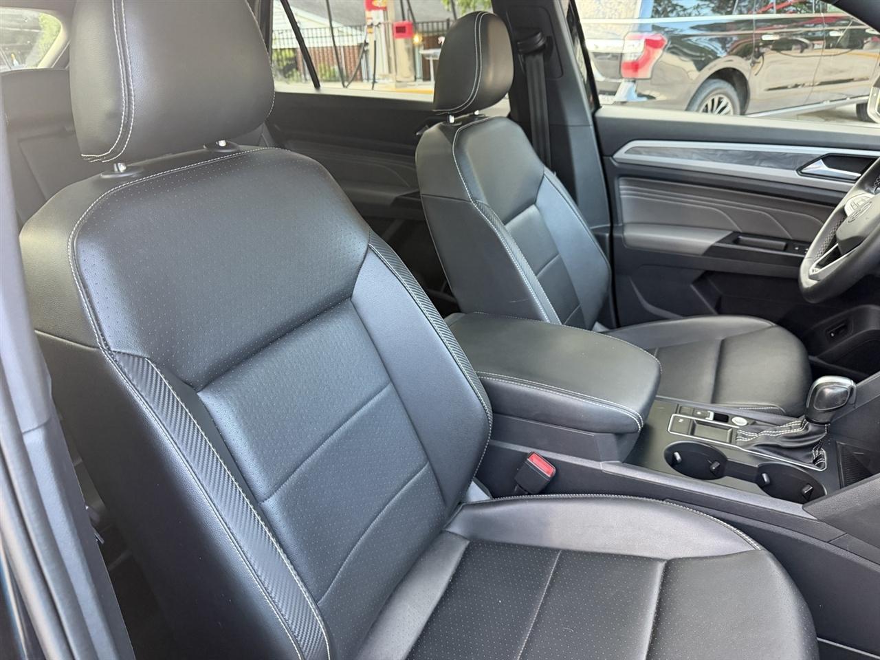 Volkswagen Atlas Cross Sport V6 SE w/Technology 2021