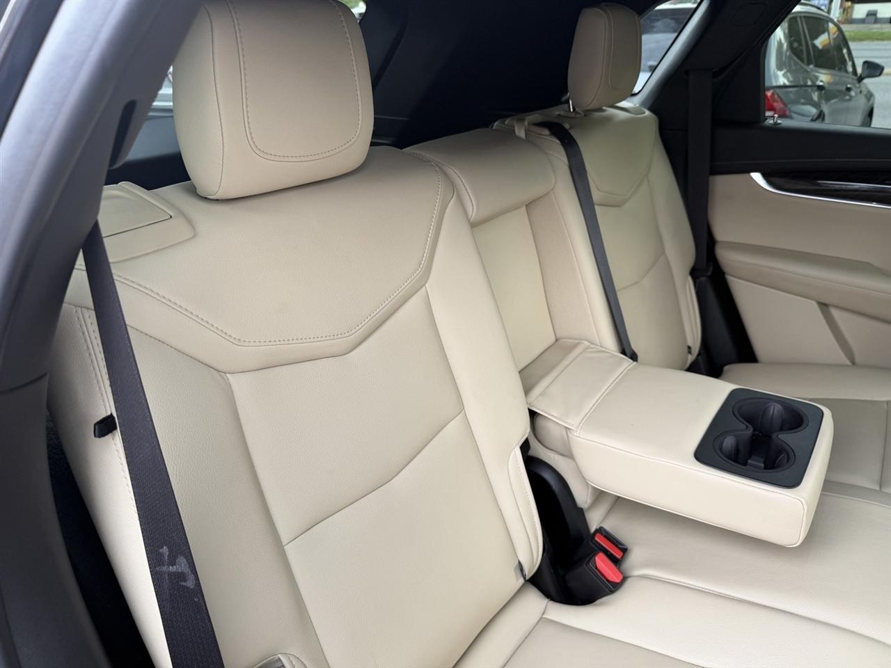 Cadillac XT5 FWD 4dr 2019