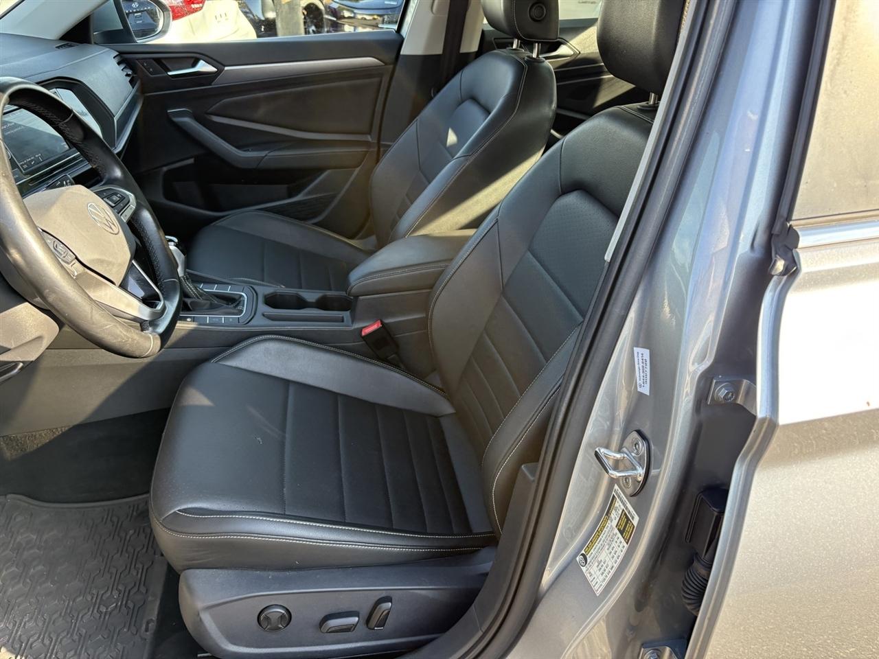 Volkswagen Jetta SE 4D Sedan at 2023