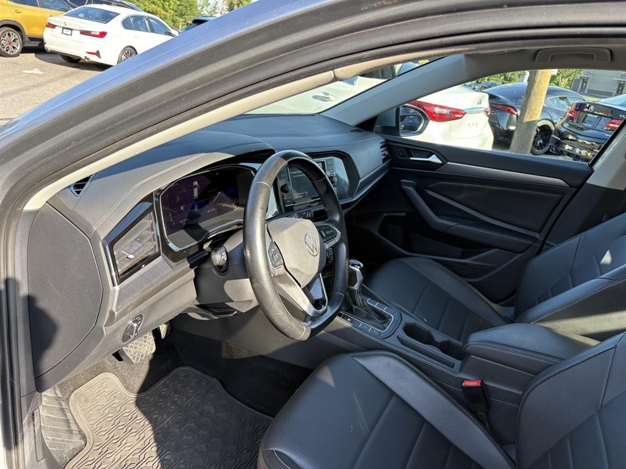 Volkswagen Jetta SE 4D Sedan at 2023
