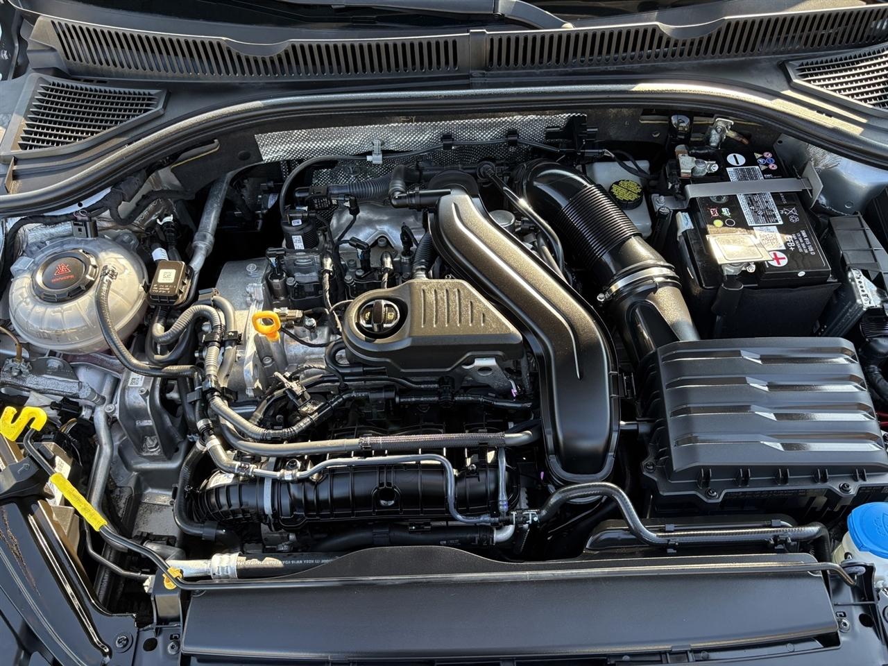 Volkswagen Jetta SE 4D Sedan at 2023