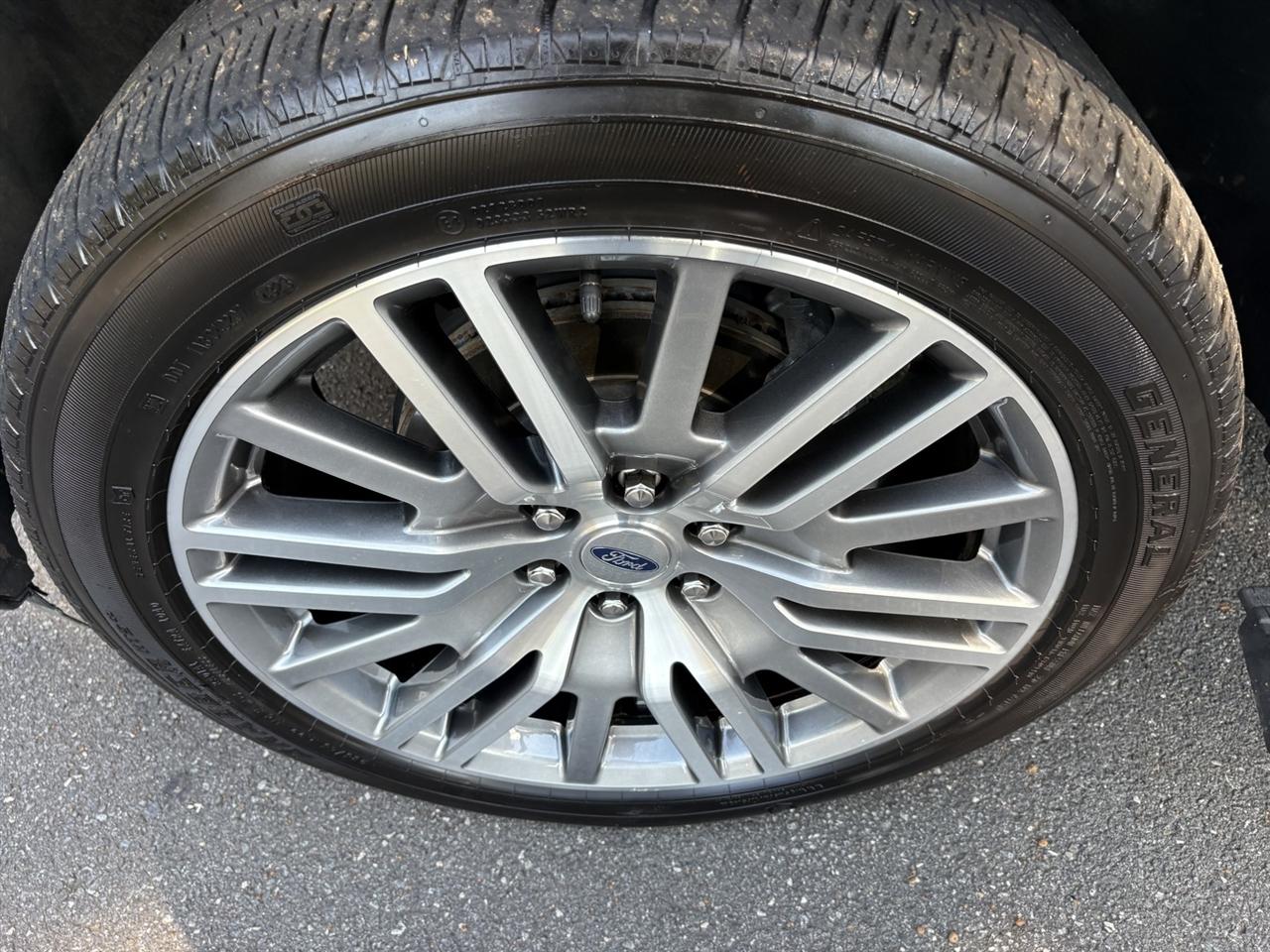 Ford Expedition MAX Limited 4WD 2024