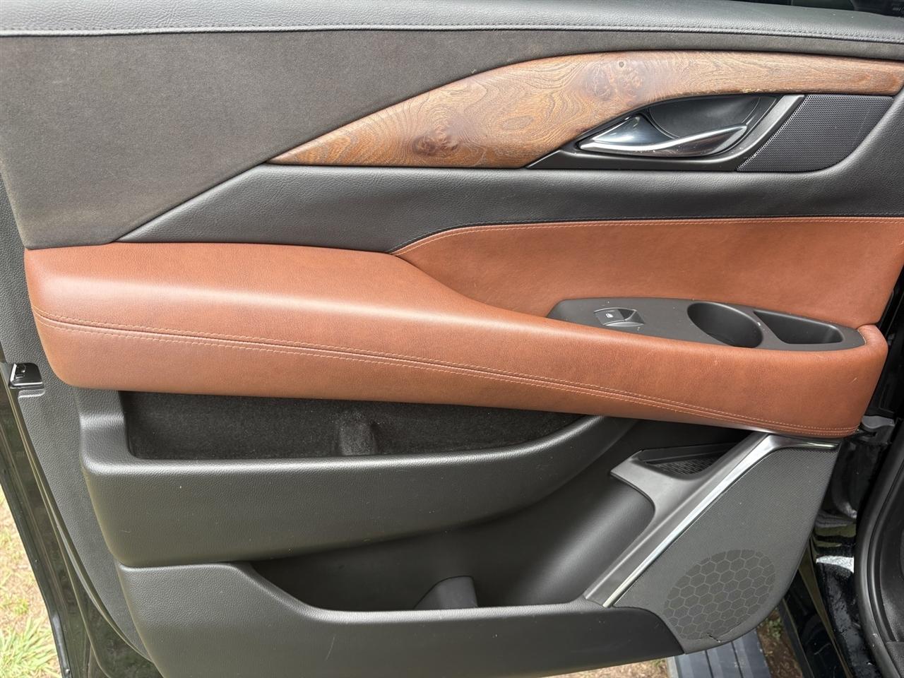 Cadillac Escalade ESV 2WD Premium 2015