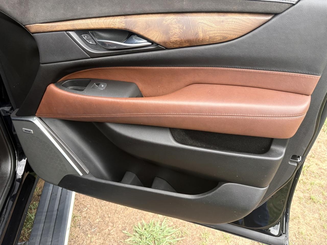 Cadillac Escalade ESV 2WD Premium 2015