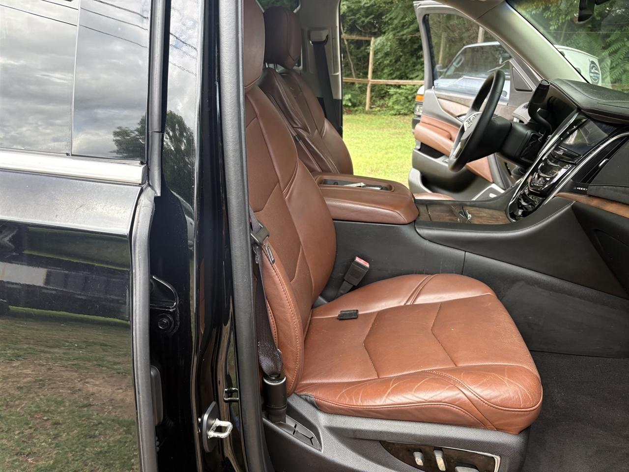 Cadillac Escalade ESV 2WD Premium 2015