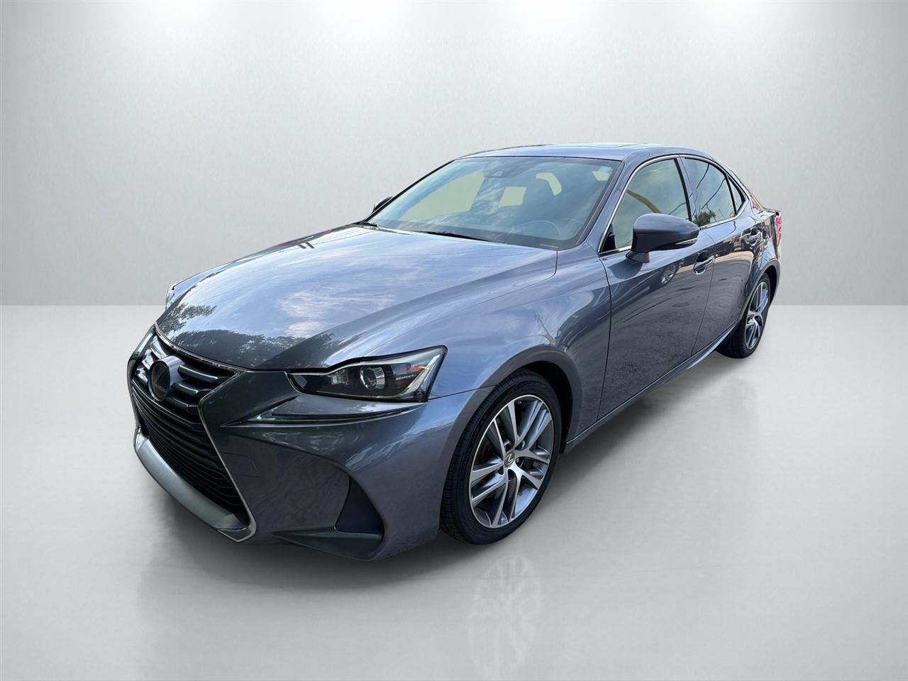 Lexus IS 300 RWD 2020