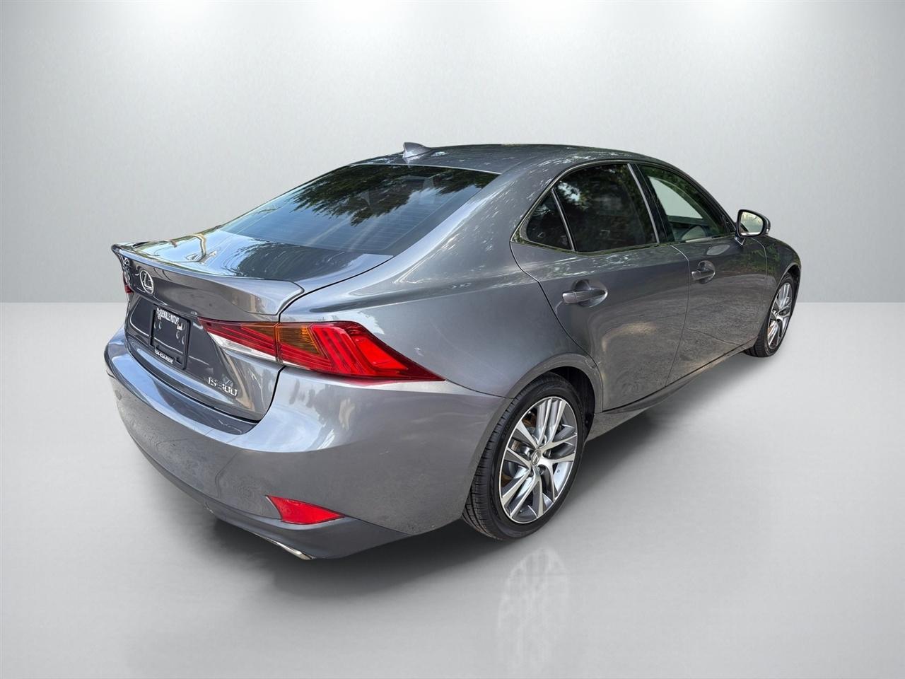 Lexus IS 300 RWD 2020