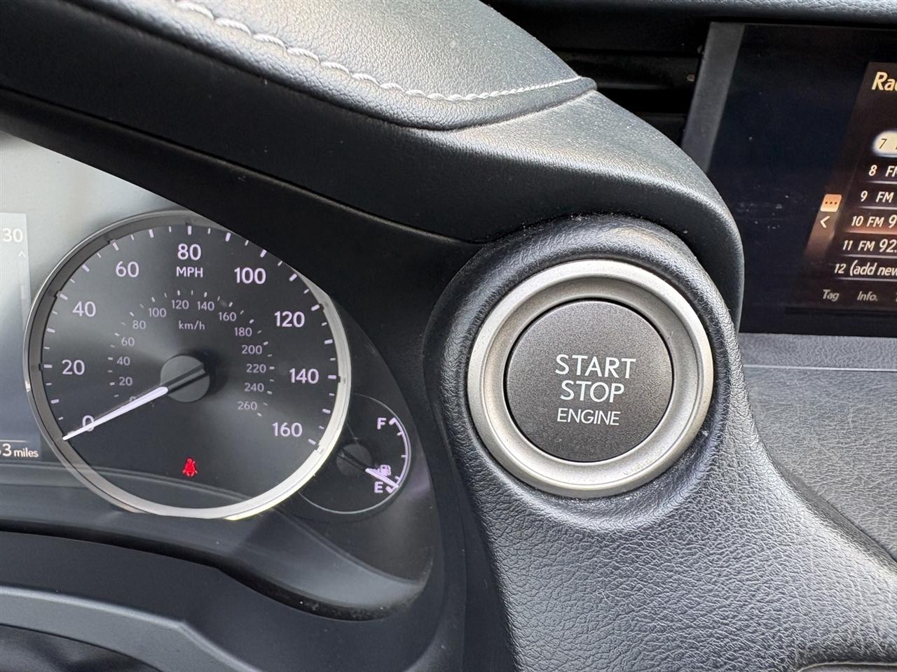 Lexus IS 300 RWD 2020