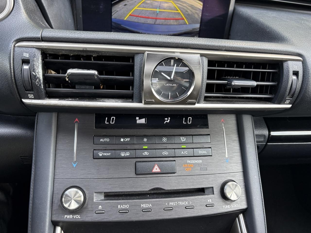 Lexus IS 300 RWD 2020
