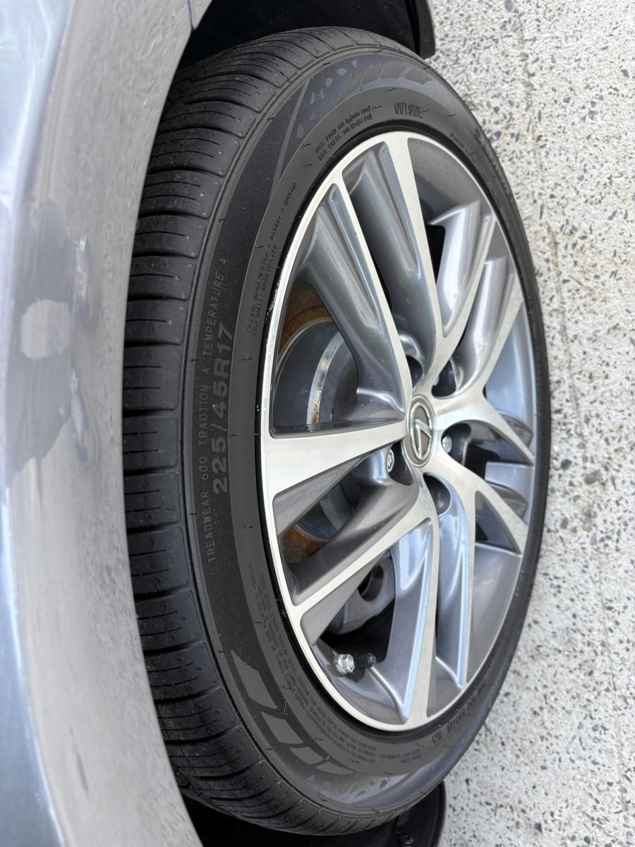 Lexus IS 300 RWD 2020