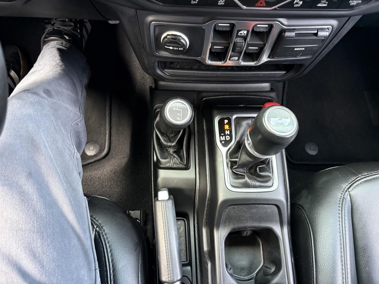 Jeep Wrangler Unlimited Sahara 2021