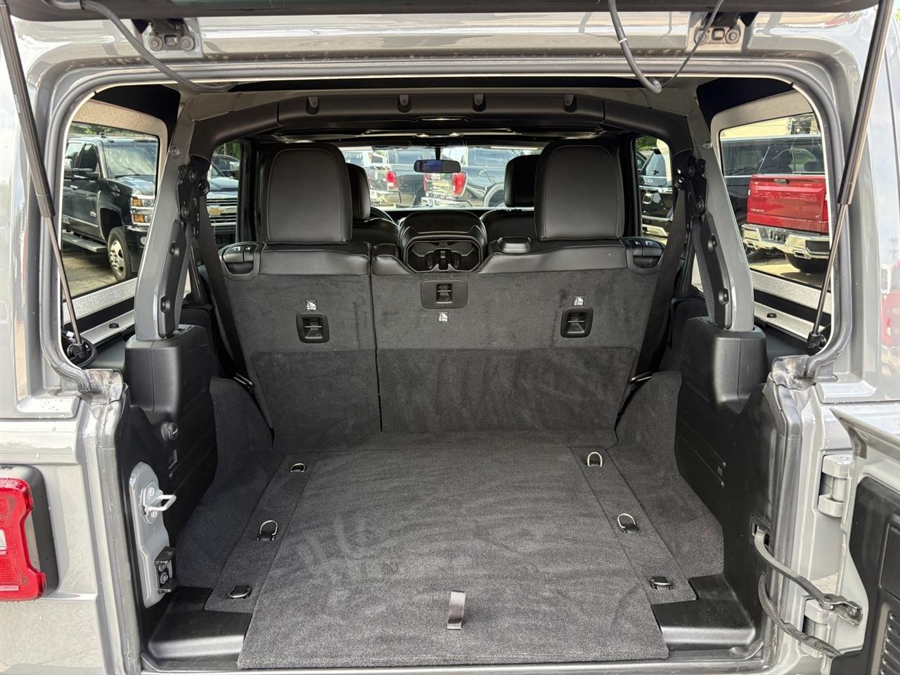 Jeep Wrangler Unlimited Sahara 2021