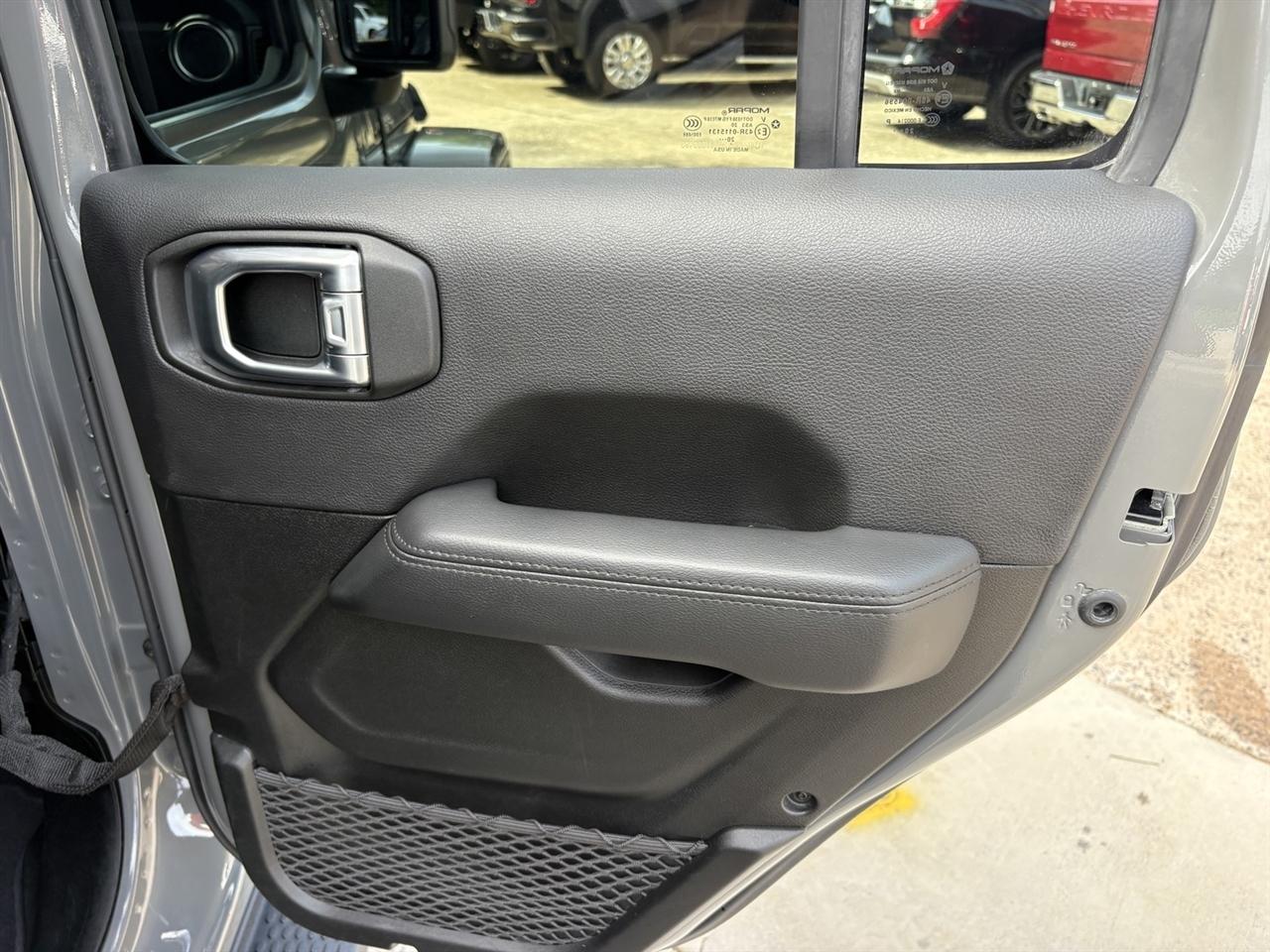 Jeep Wrangler Unlimited Sahara 2021