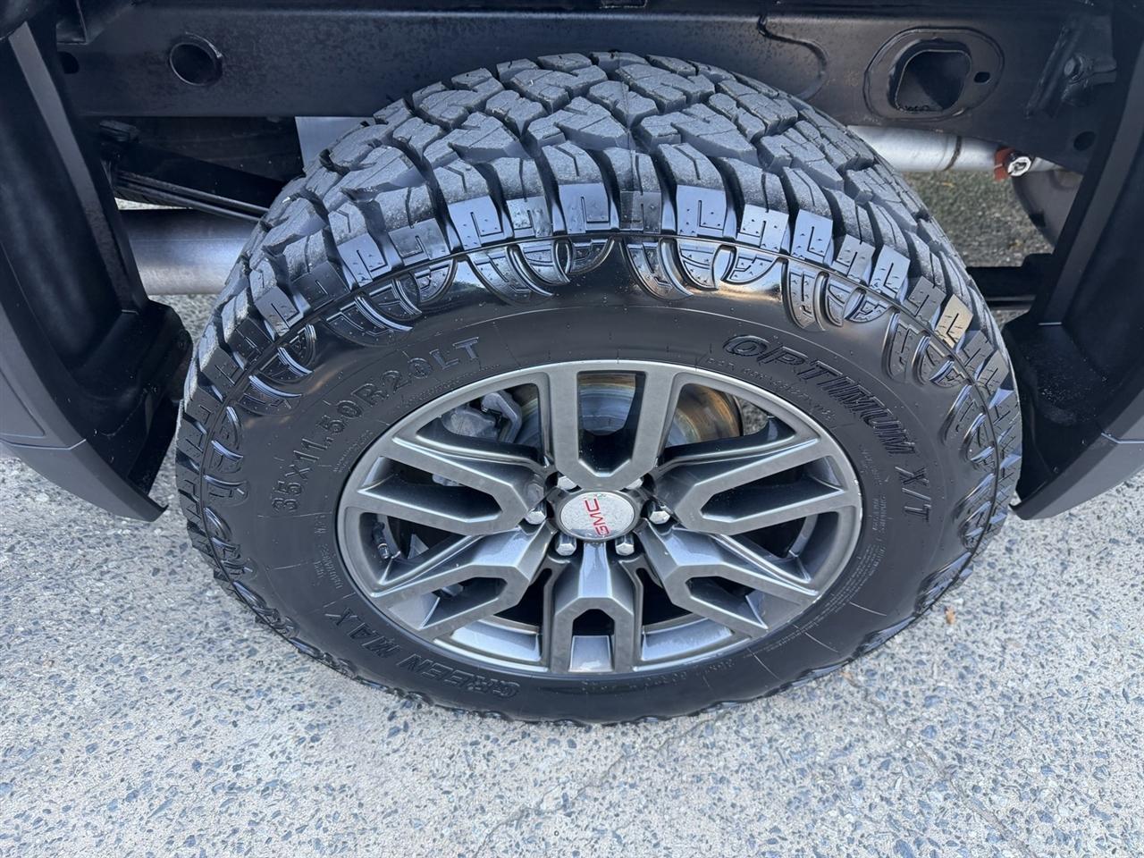 GMC Sierra 1500 AT4 Crew Cab 4WD 2020