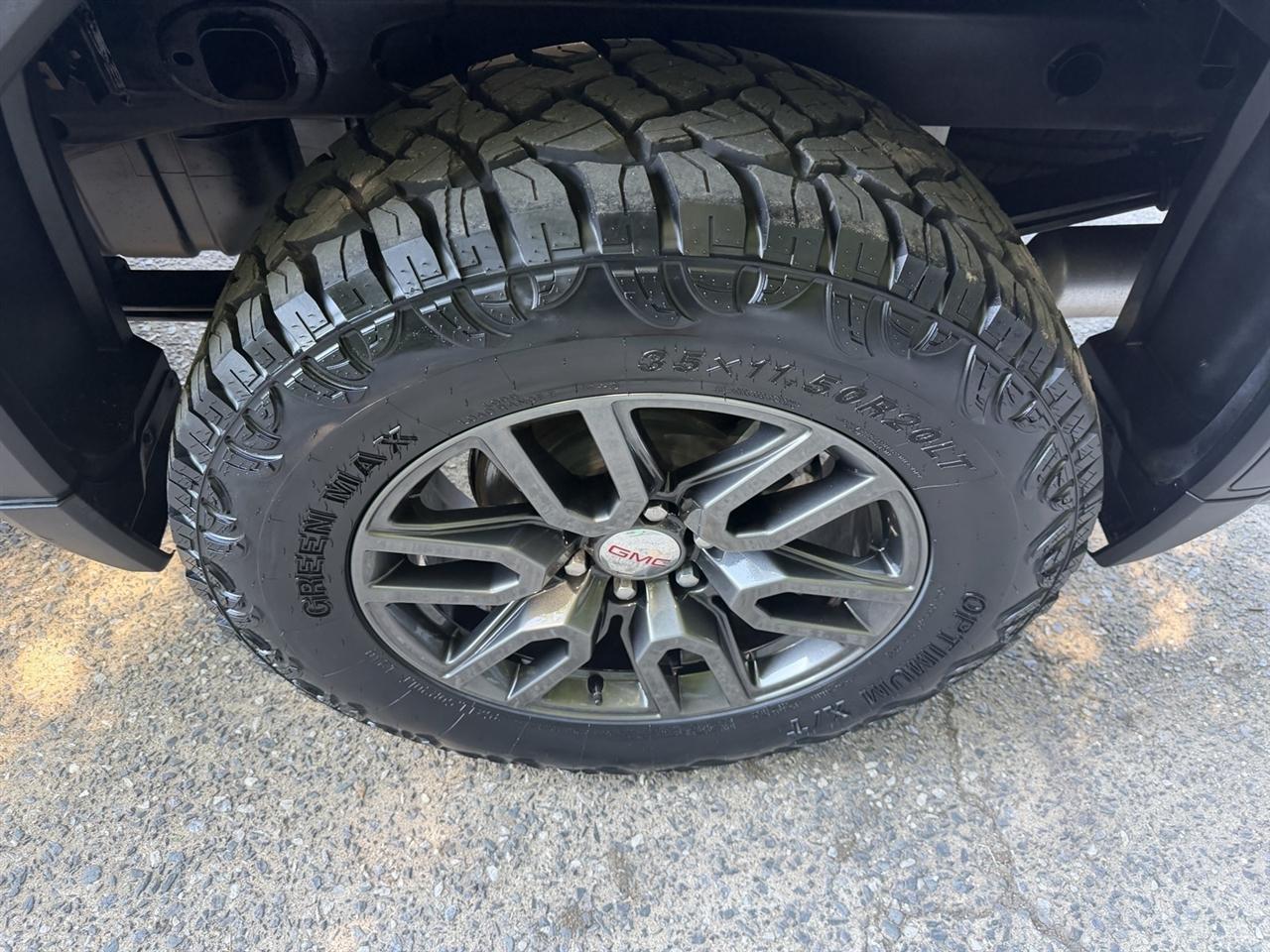 GMC Sierra 1500 AT4 Crew Cab 4WD 2020
