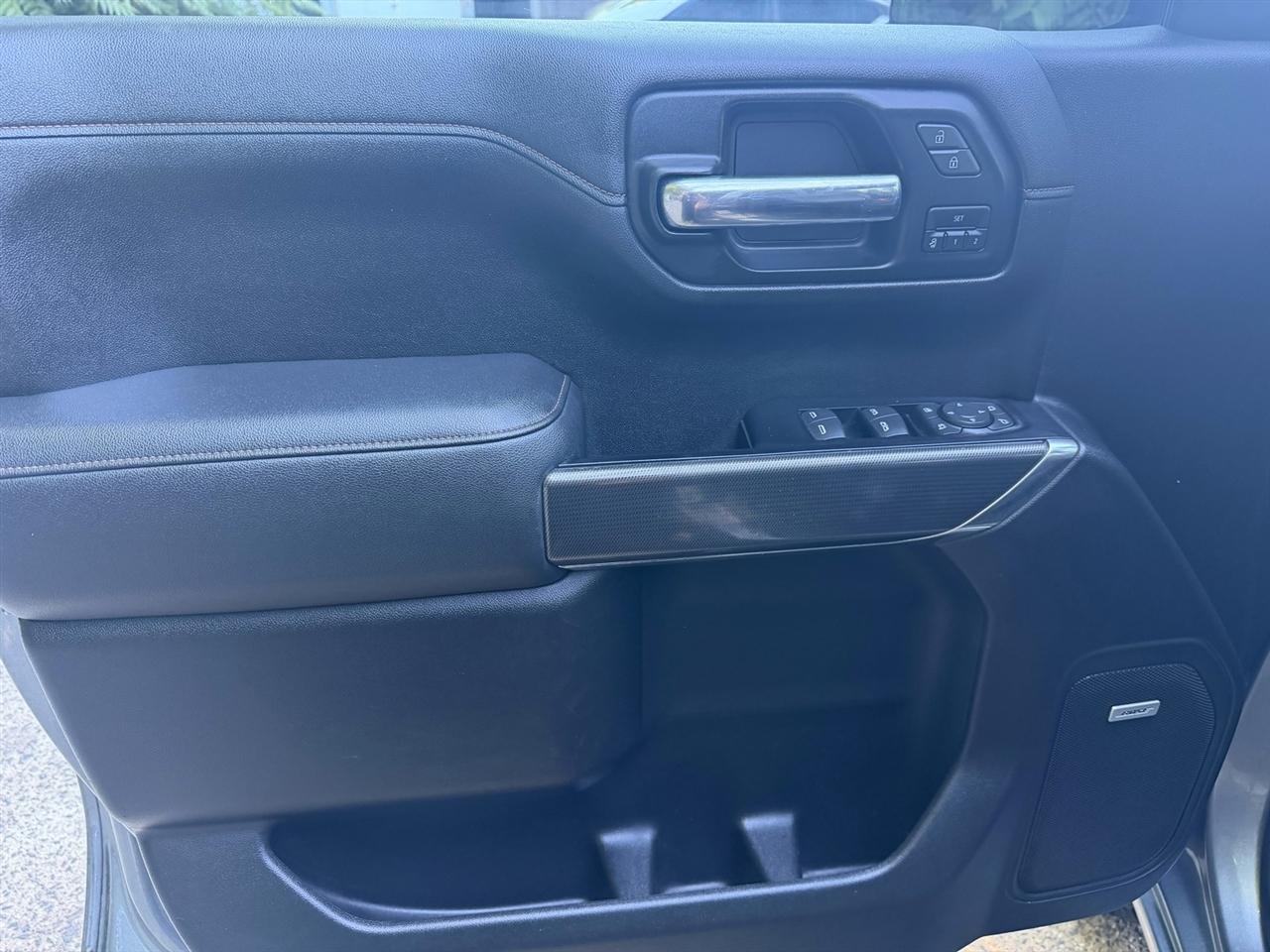 GMC Sierra 1500 AT4 Crew Cab 4WD 2020