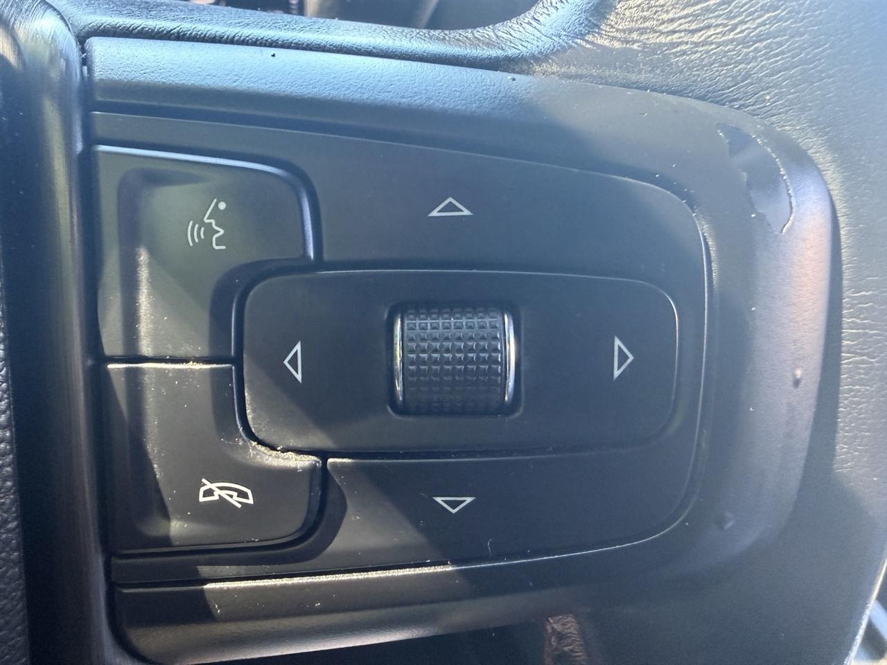 GMC Sierra 1500 AT4 Crew Cab 4WD 2020