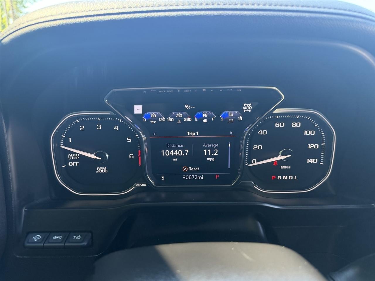 GMC Sierra 1500 AT4 Crew Cab 4WD 2020