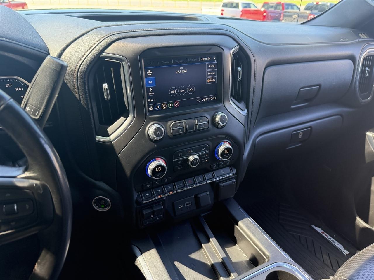 GMC Sierra 1500 AT4 Crew Cab 4WD 2020