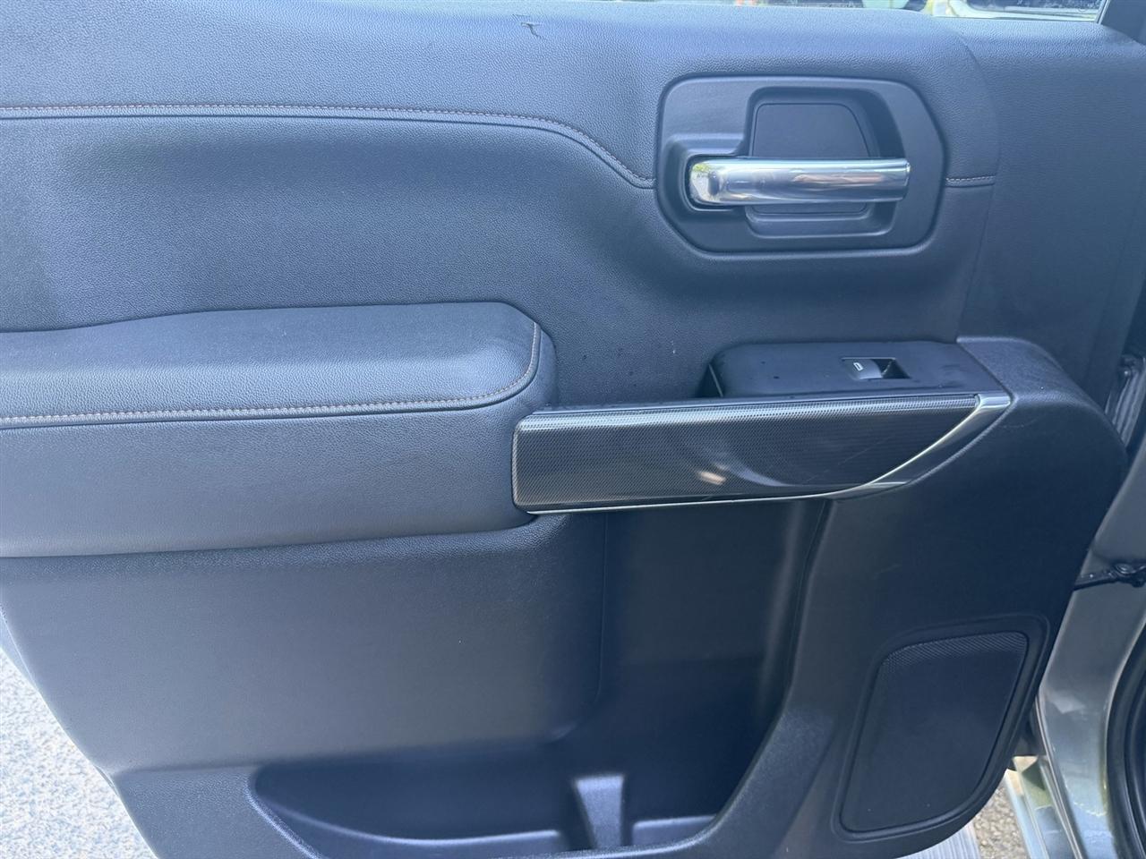 GMC Sierra 1500 AT4 Crew Cab 4WD 2020