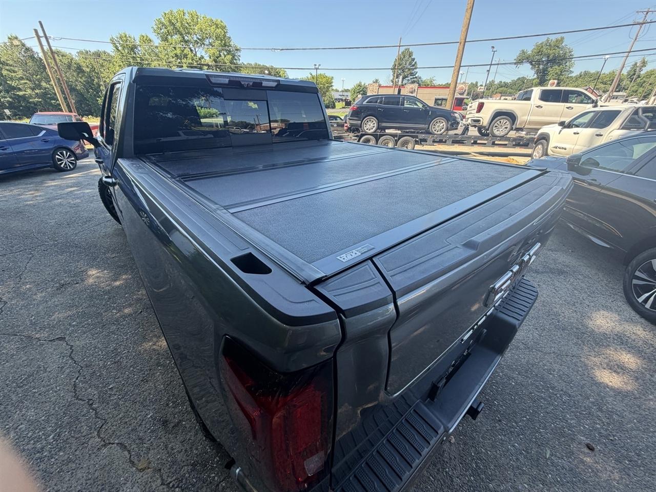 GMC Sierra 1500 AT4 Crew Cab 4WD 2020