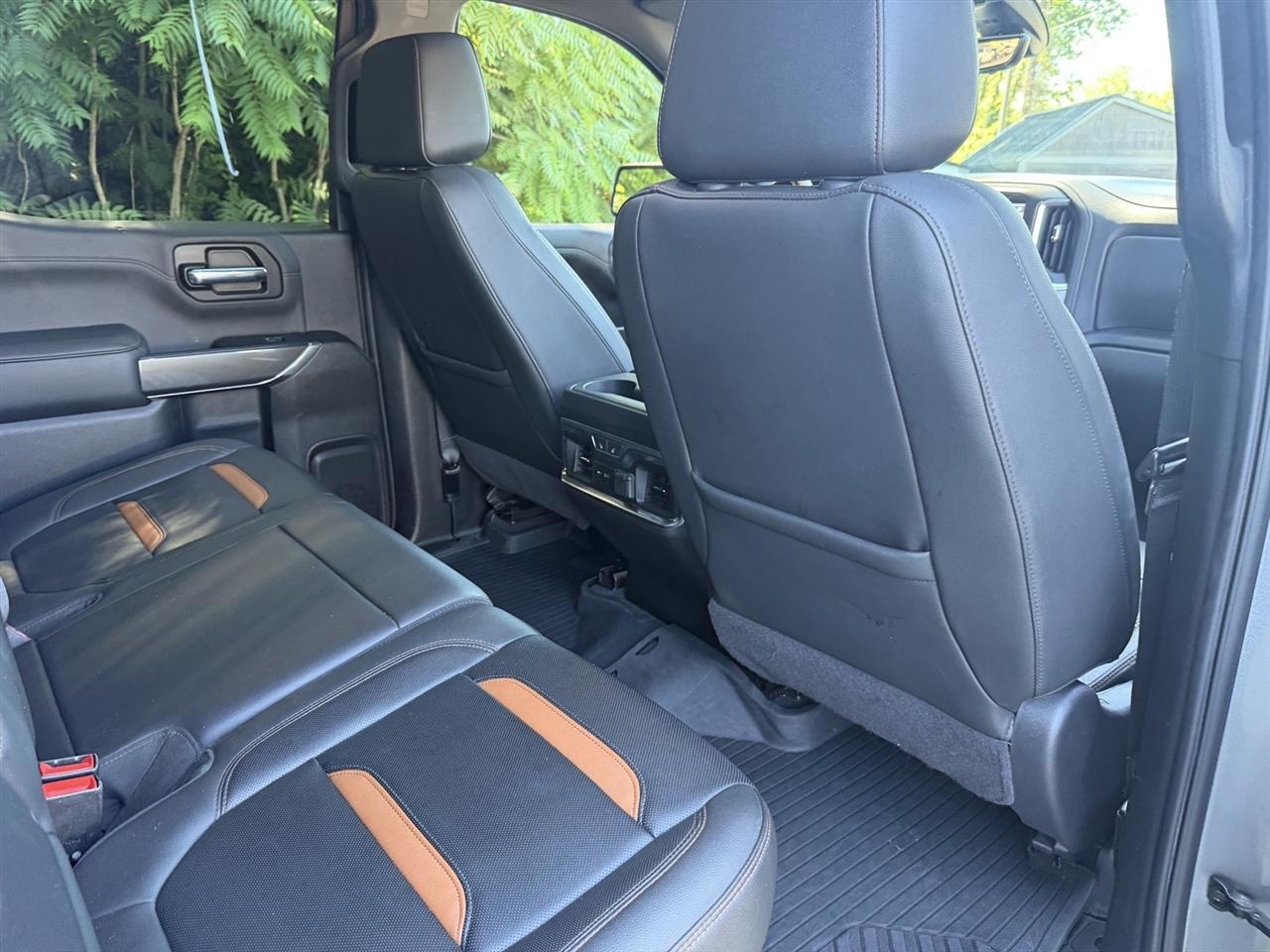 GMC Sierra 1500 AT4 Crew Cab 4WD 2020
