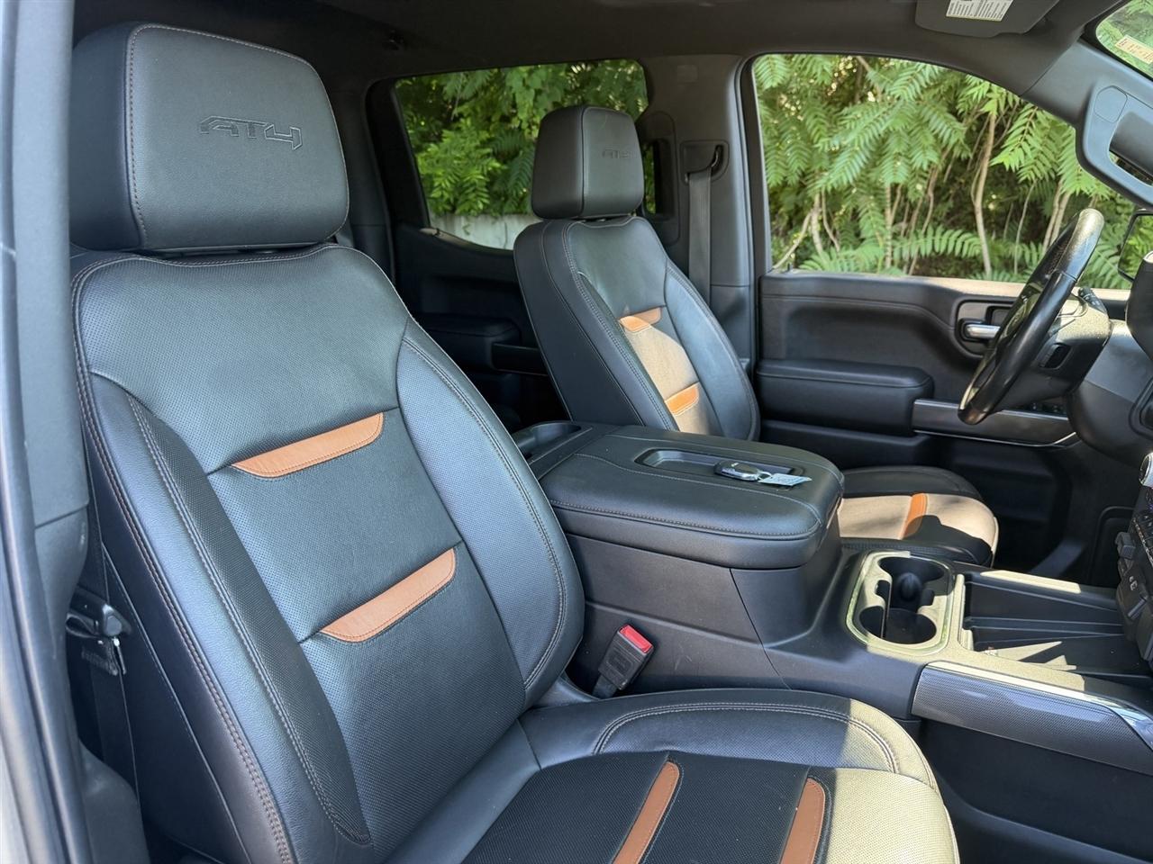 GMC Sierra 1500 AT4 Crew Cab 4WD 2020