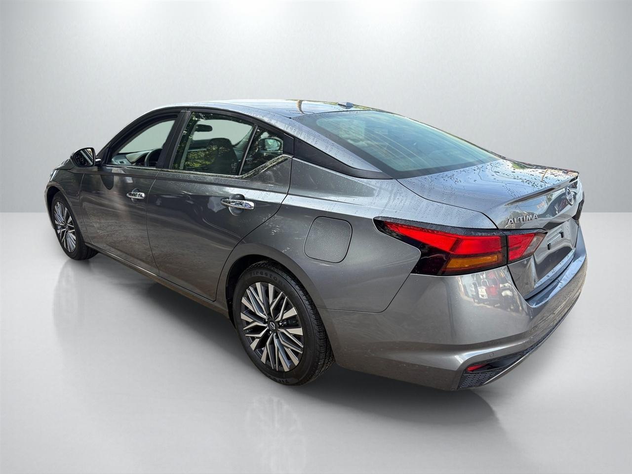 Nissan Altima 2.5 SV 2023
