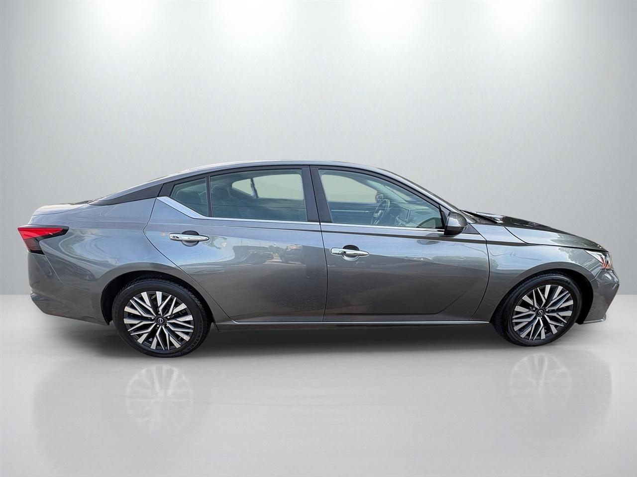 Nissan Altima 2.5 SV 2023