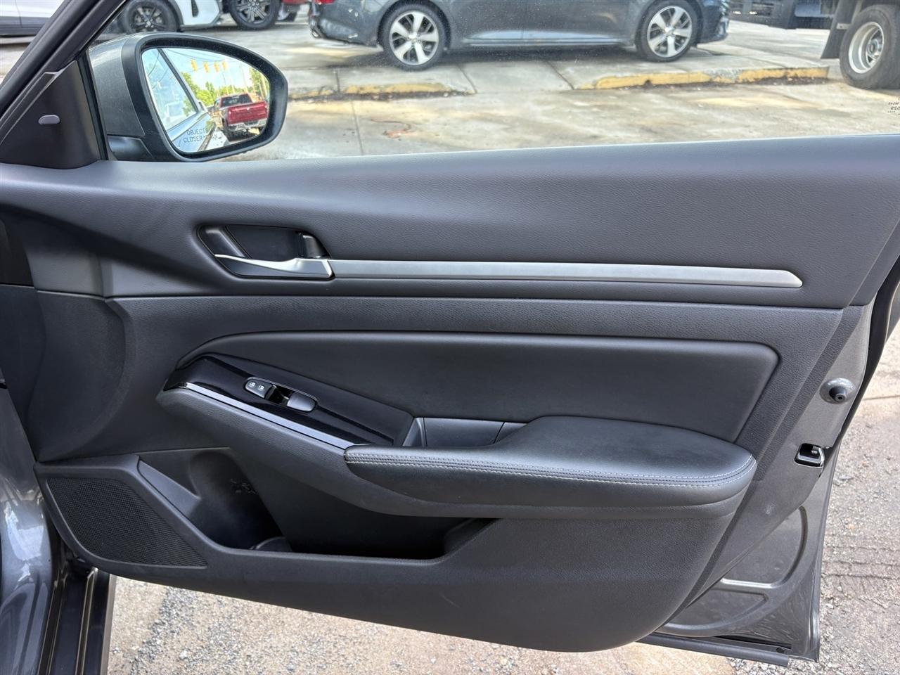 Nissan Altima 2.5 SV 2023