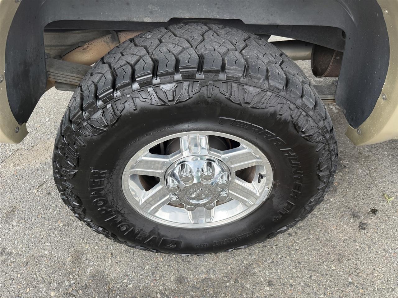 Dodge 2500 Laramie Crew Cab LWB 4WD 2011