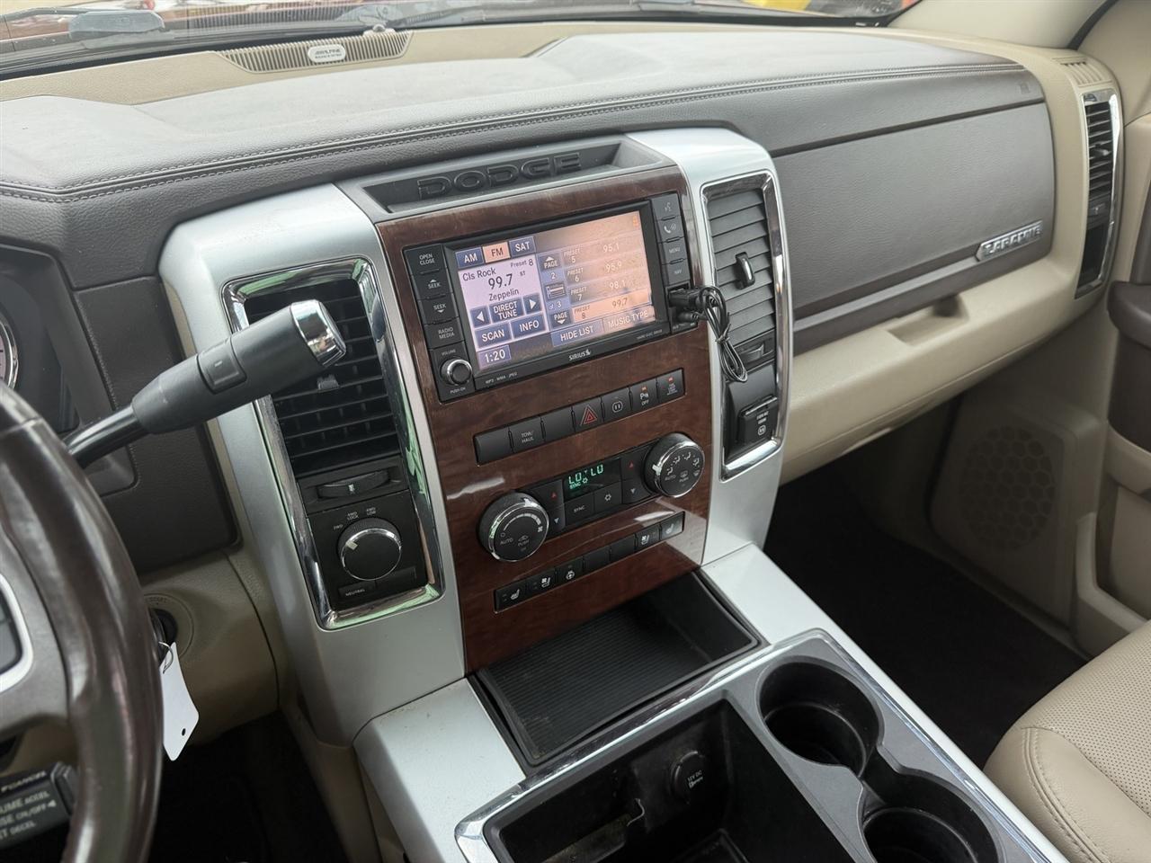 Dodge 2500 Laramie Crew Cab LWB 4WD 2011