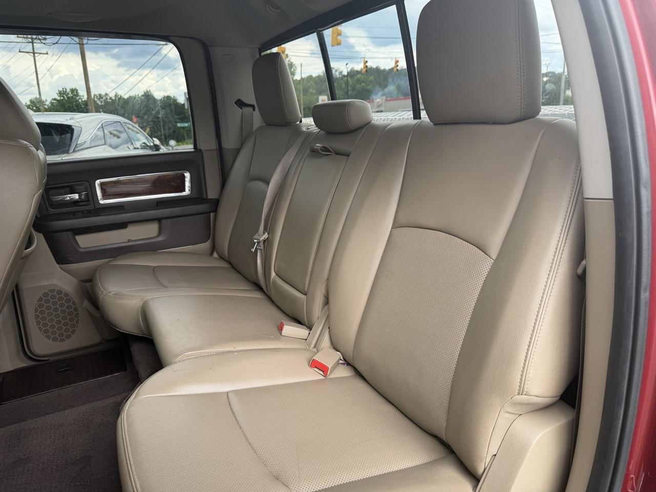 Dodge 2500 Laramie Crew Cab LWB 4WD 2011