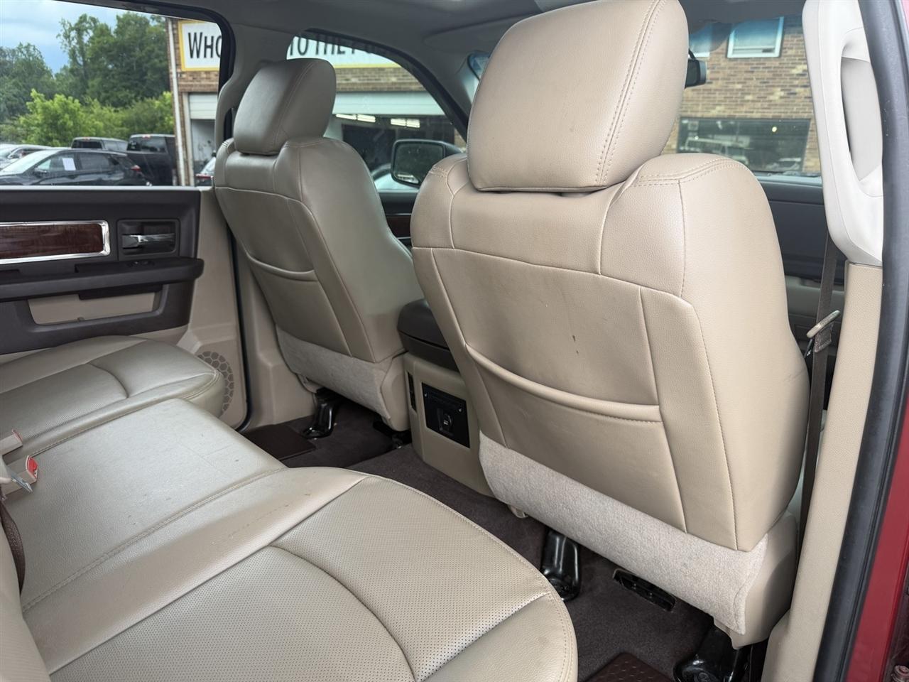 Dodge 2500 Laramie Crew Cab LWB 4WD 2011