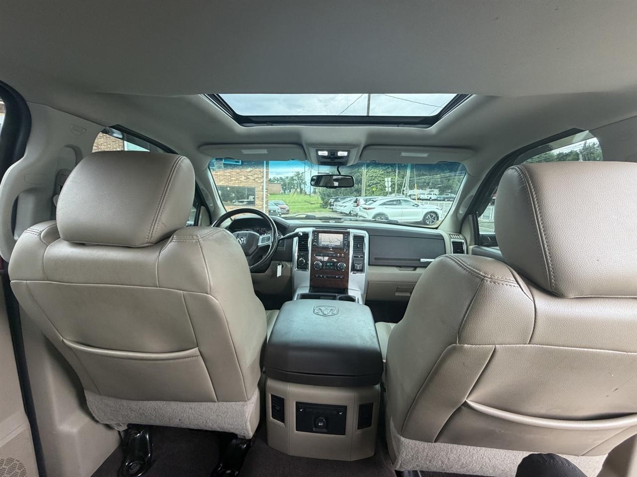 Dodge 2500 Laramie Crew Cab LWB 4WD 2011