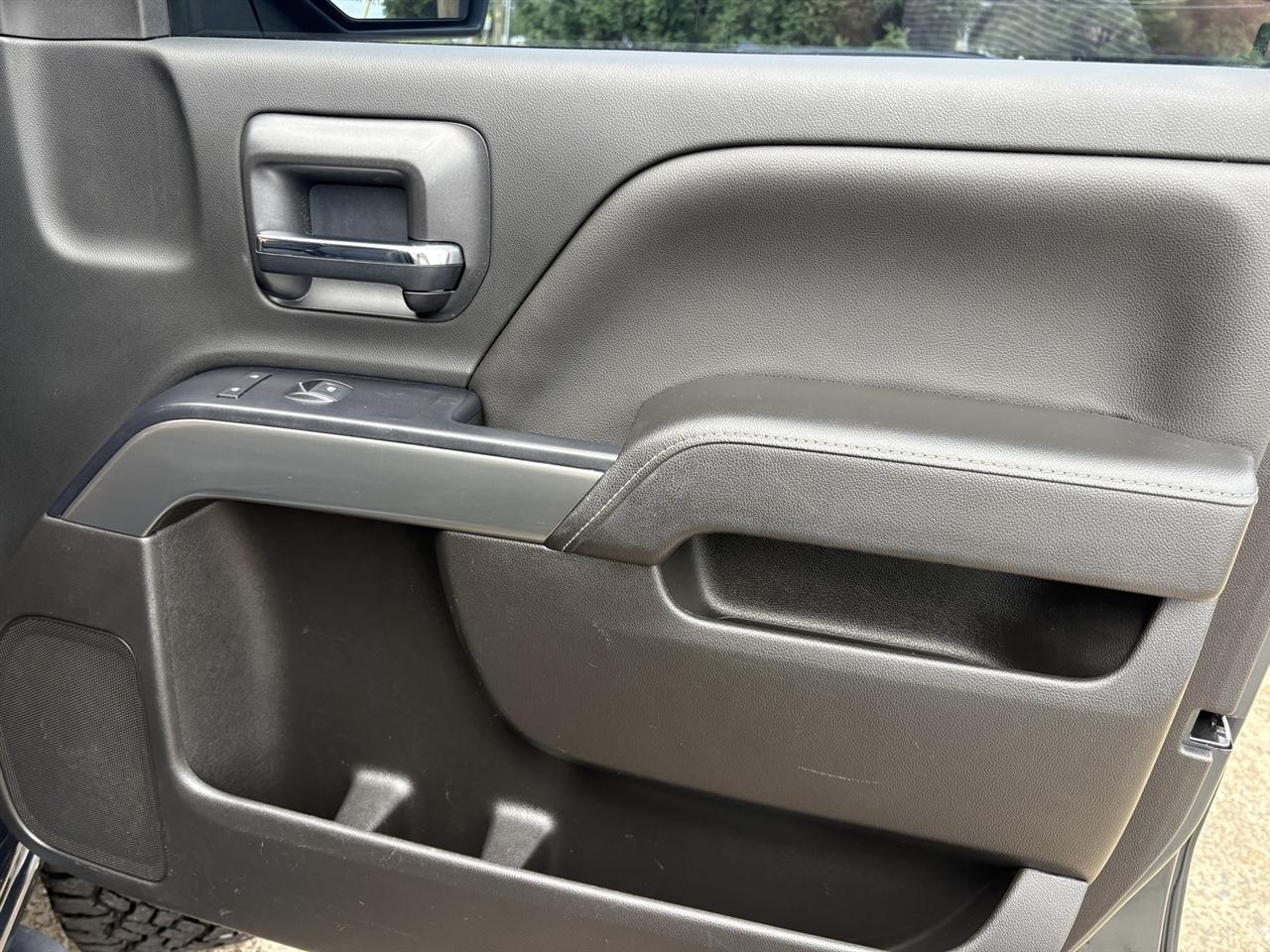 Chevrolet Silverado 1500 Custom Crew Cab 4WD 2019