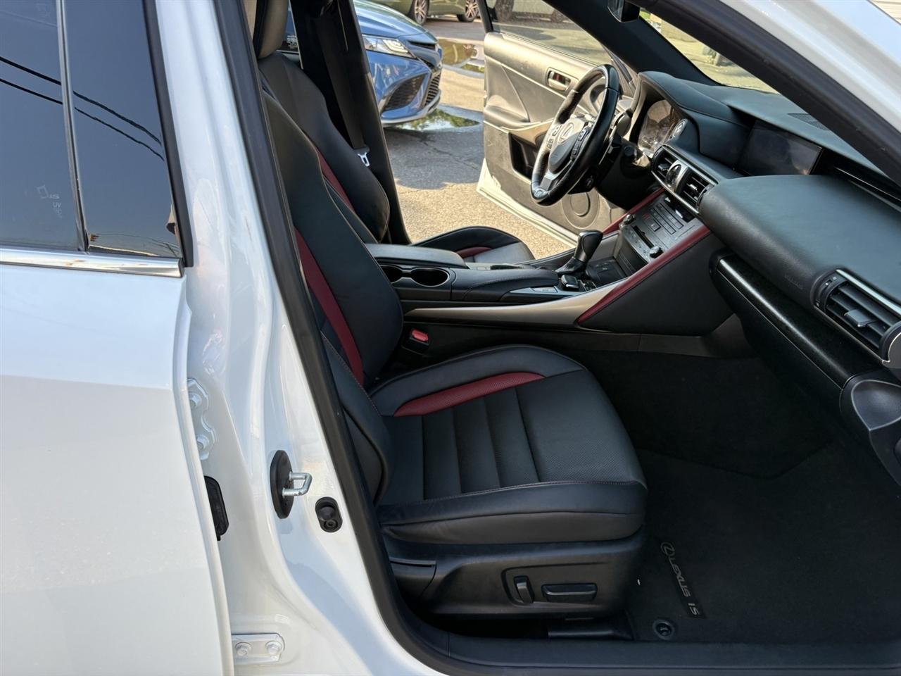 Lexus IS F SPORT 300 RWD 2019