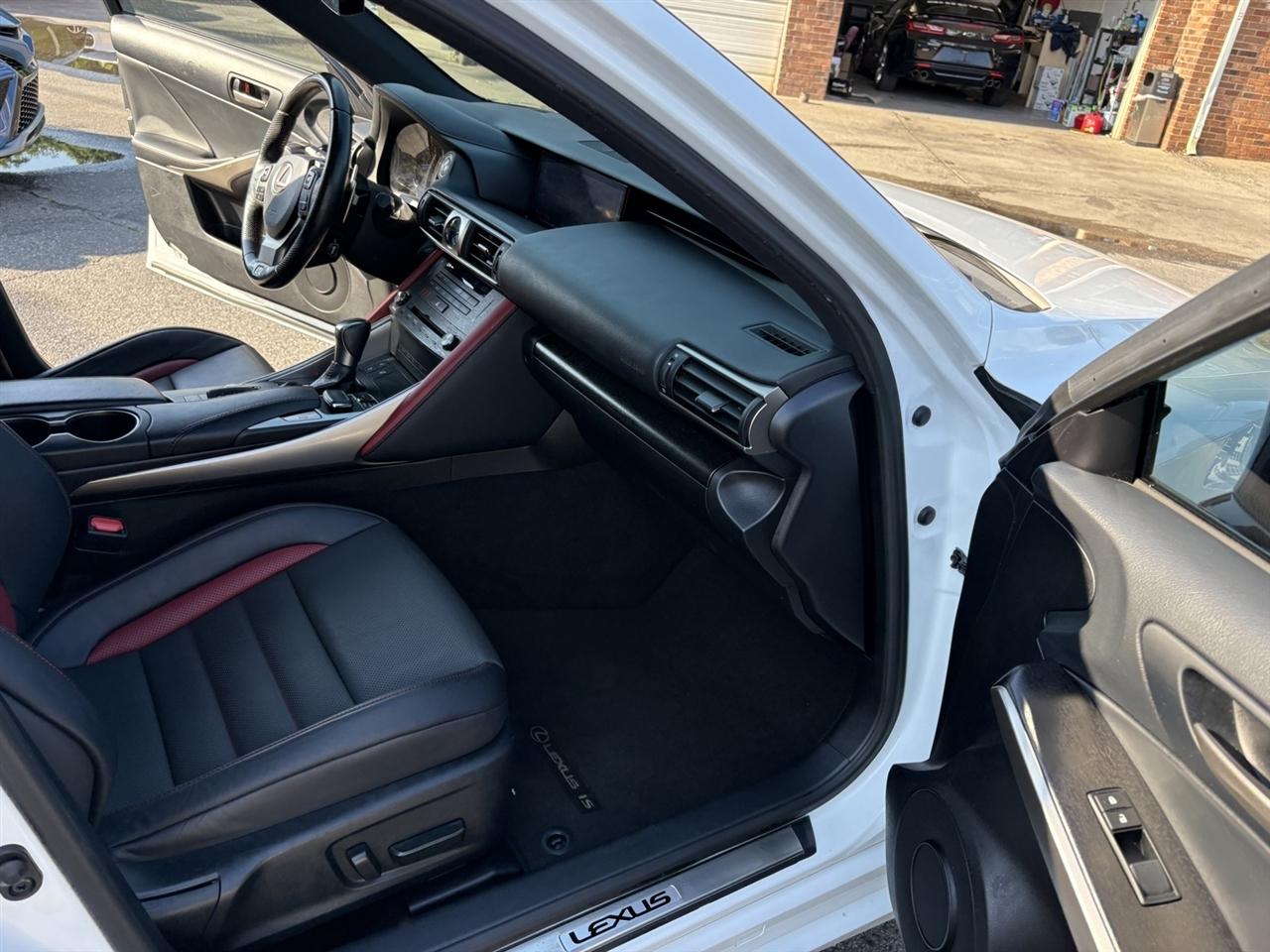 Lexus IS F SPORT 300 RWD 2019