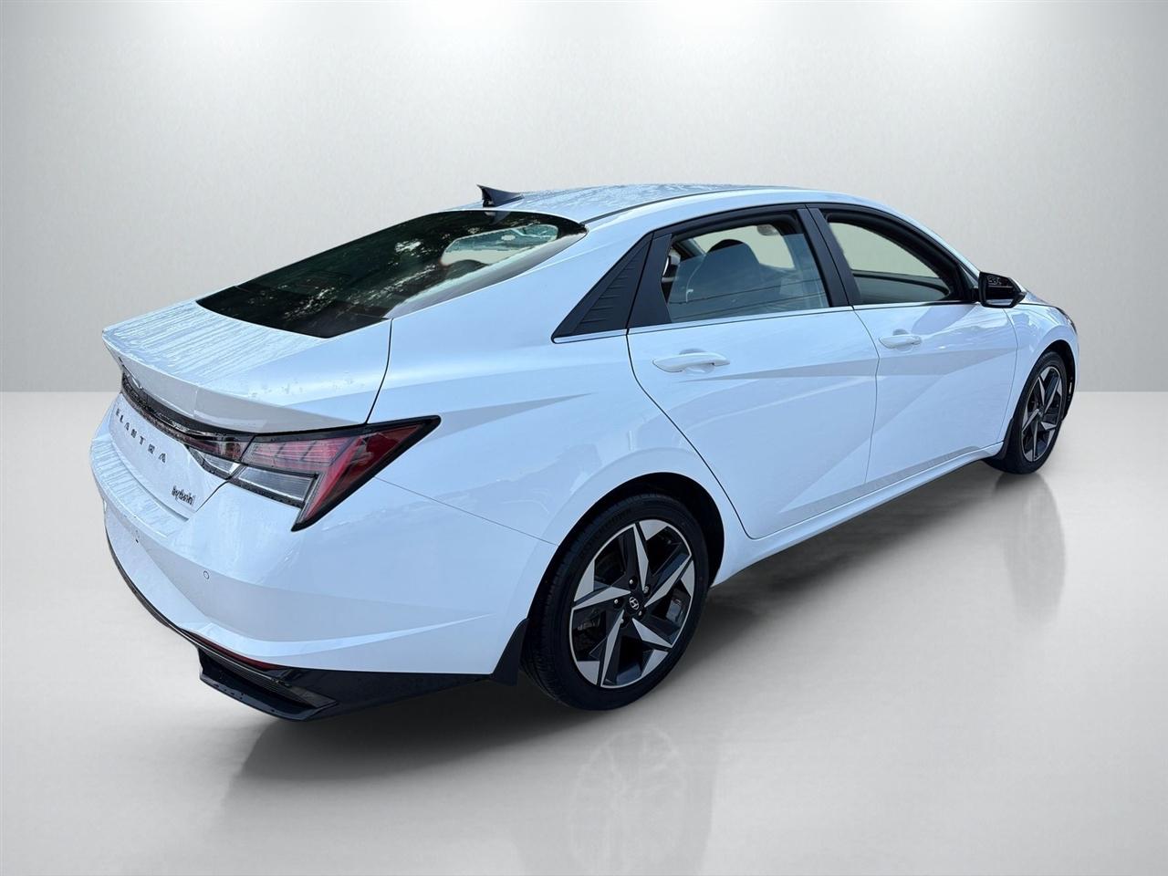 Hyundai Elantra Limited 2024