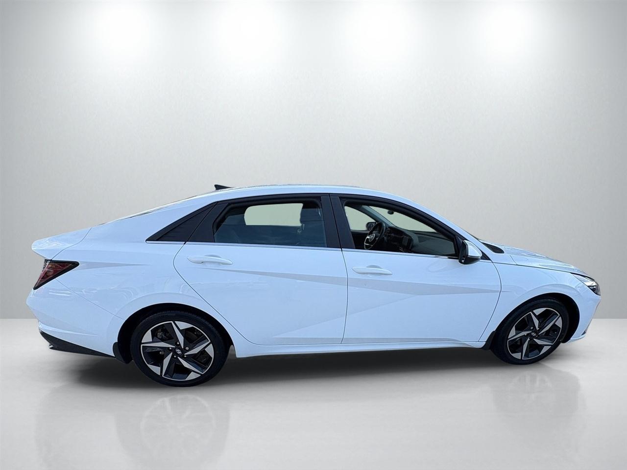 Hyundai Elantra Limited 2024