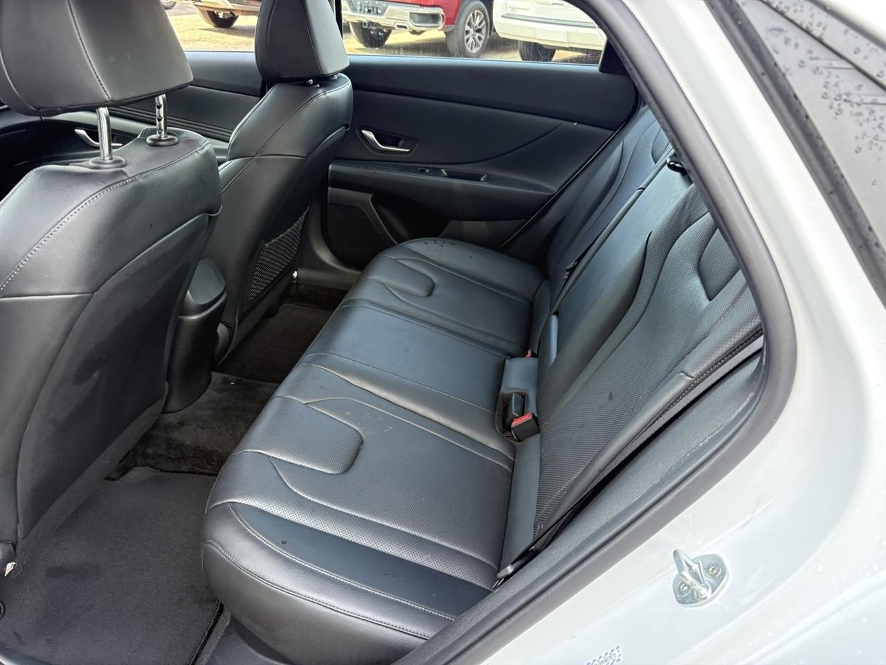 Hyundai Elantra Limited 2024