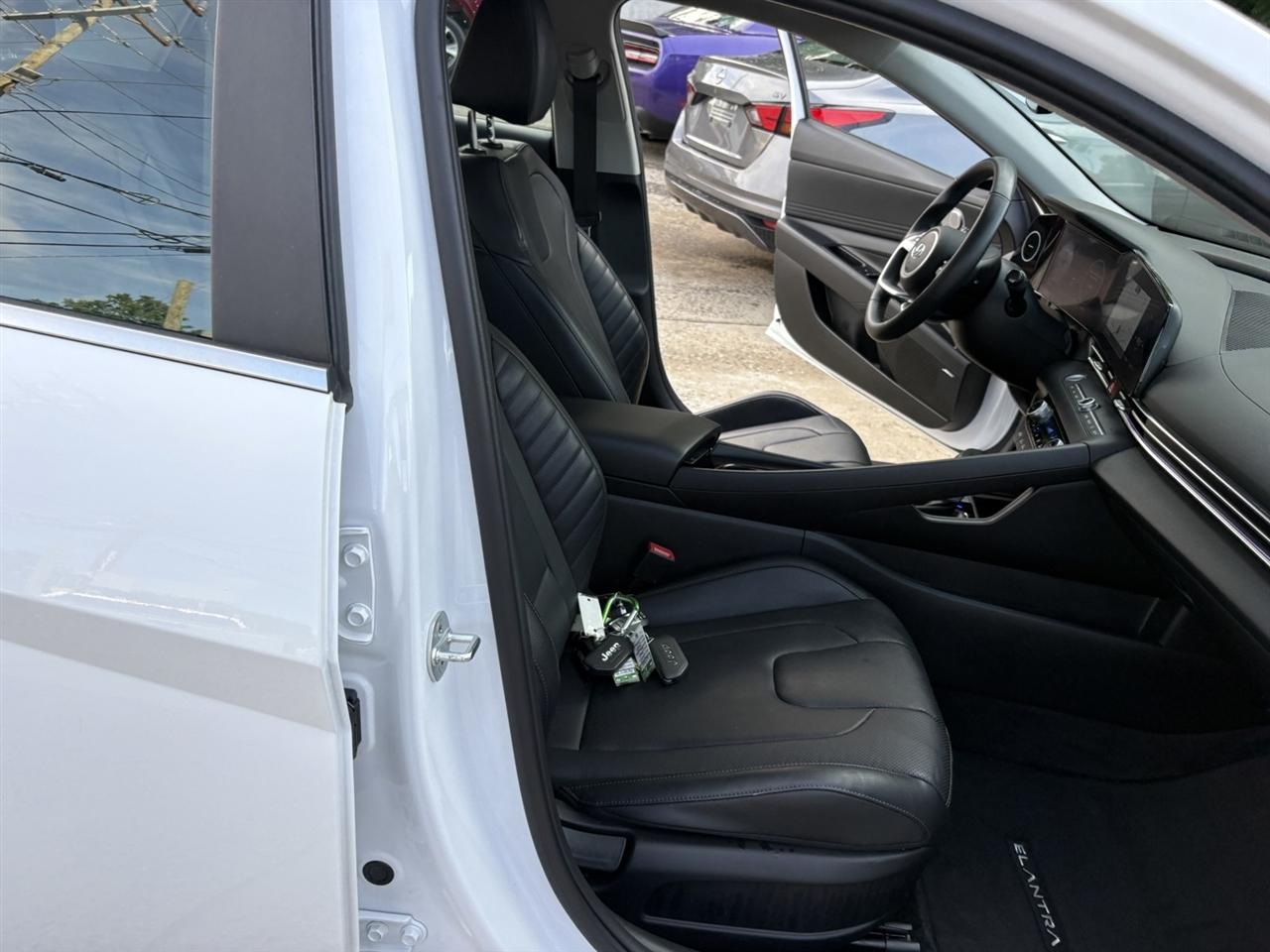 Hyundai Elantra Limited 2024