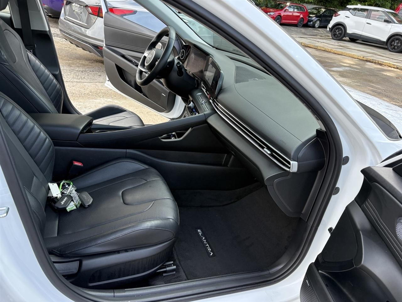Hyundai Elantra Limited 2024