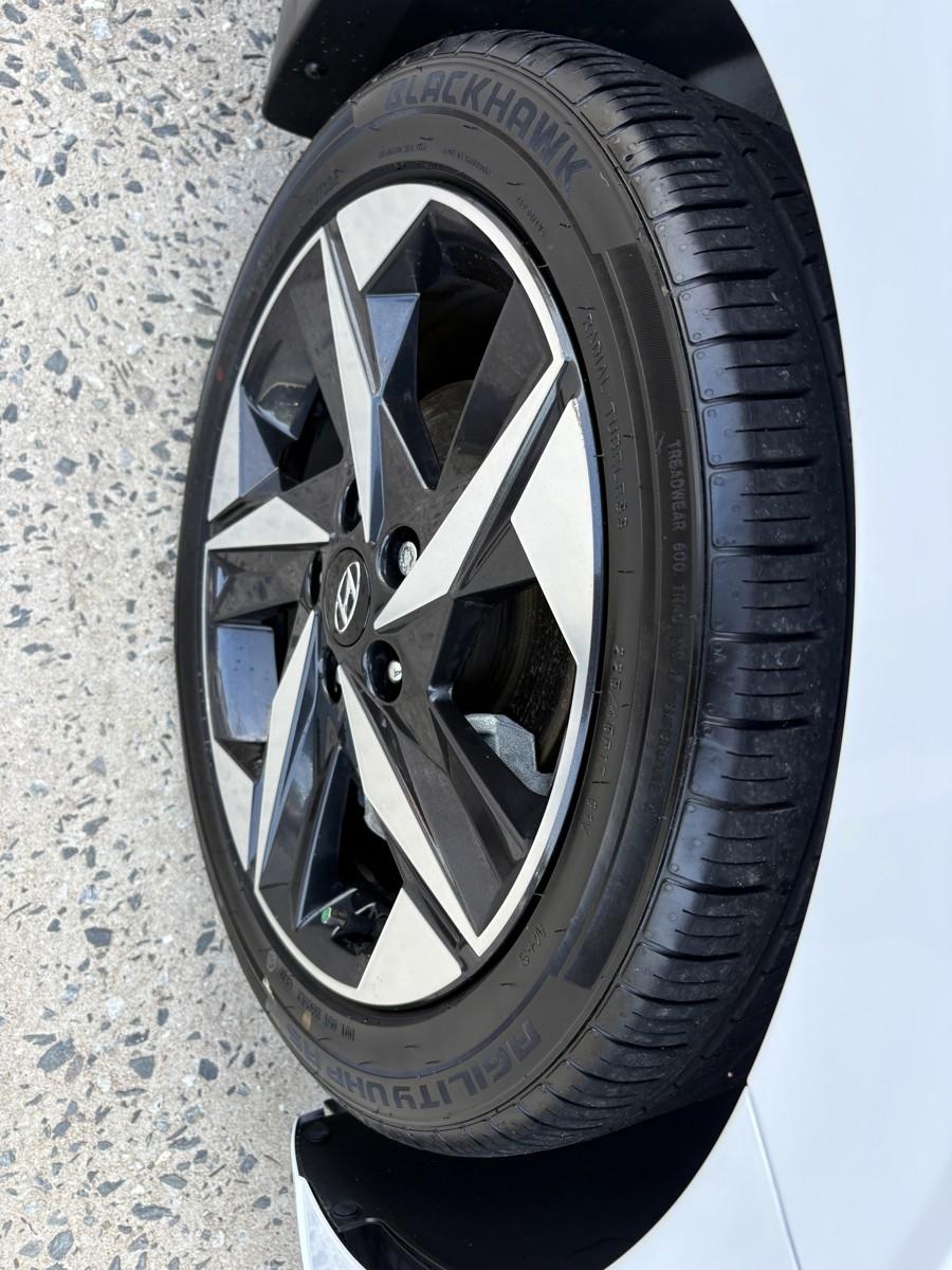 Hyundai Elantra Limited 2024