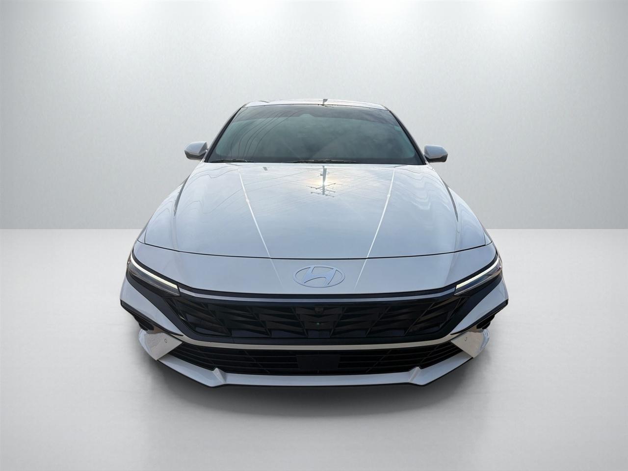 Hyundai Elantra Limited 2024