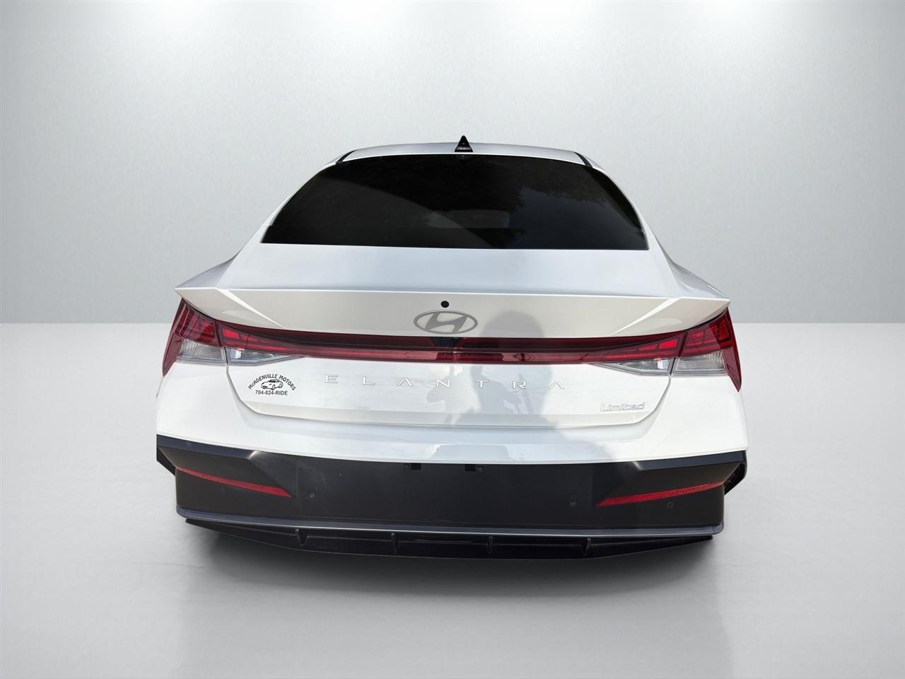 Hyundai Elantra Limited 2024